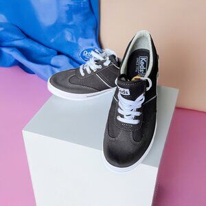 KEDS Women's Size 7 Leather Tennis Sneakers Shoes Runners